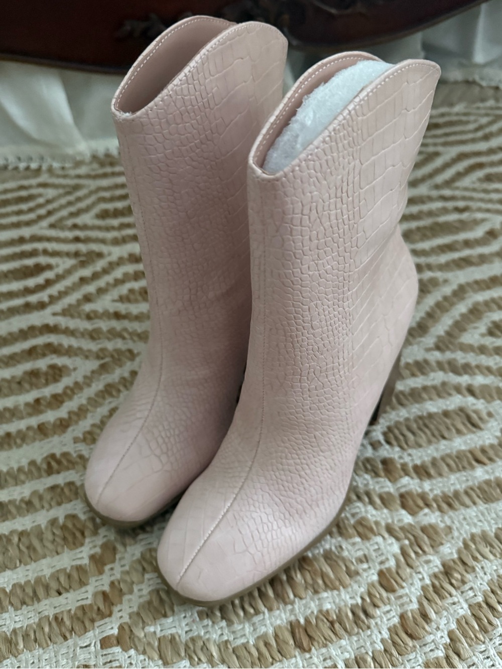 NWT pink leather booties - Picture 2 of 4